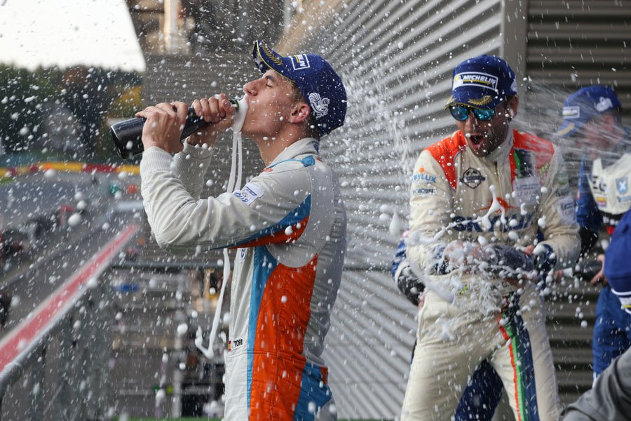 Victory for DKR Secures 2017 Team and Driver Titles: lemanscup.com/en/news/victor…  #lmc #sparound