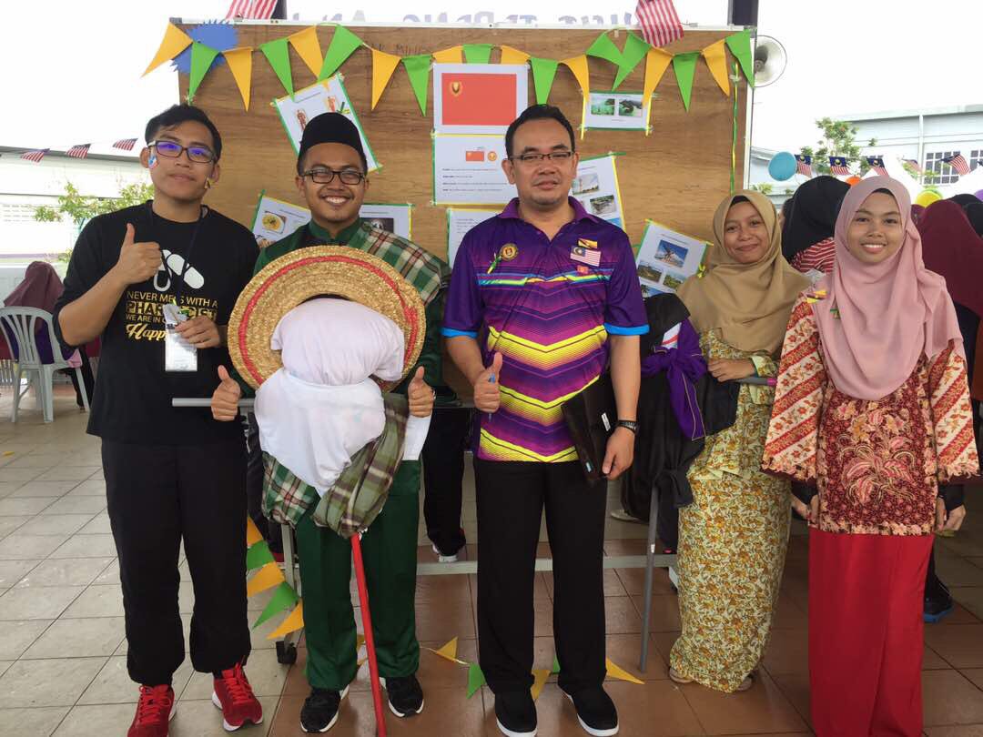 mppuitmcpp's tweet photo. Program KARNIVAL 1 MALAYSIA 2K17 🇲🇾🇲🇾
UiTM Kampus Bertam
(23/09/2017)
#uitmbertam #uitmcpp #uitmdihatiku #SOPHYS #bertamunited https://t.co/zcDcTWbQPA