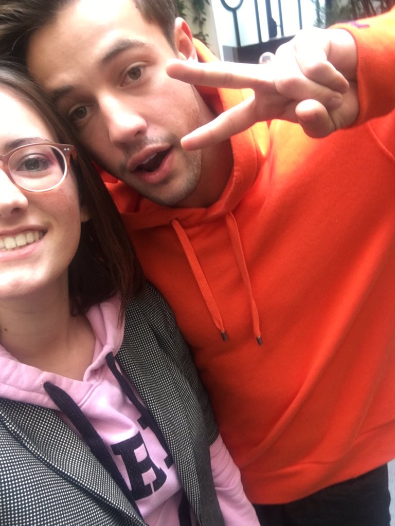 Juliet_White02's tweet photo. @ItaCamDallas Ci sono anch'ioooo https://t.co/dcpa8K9kpI