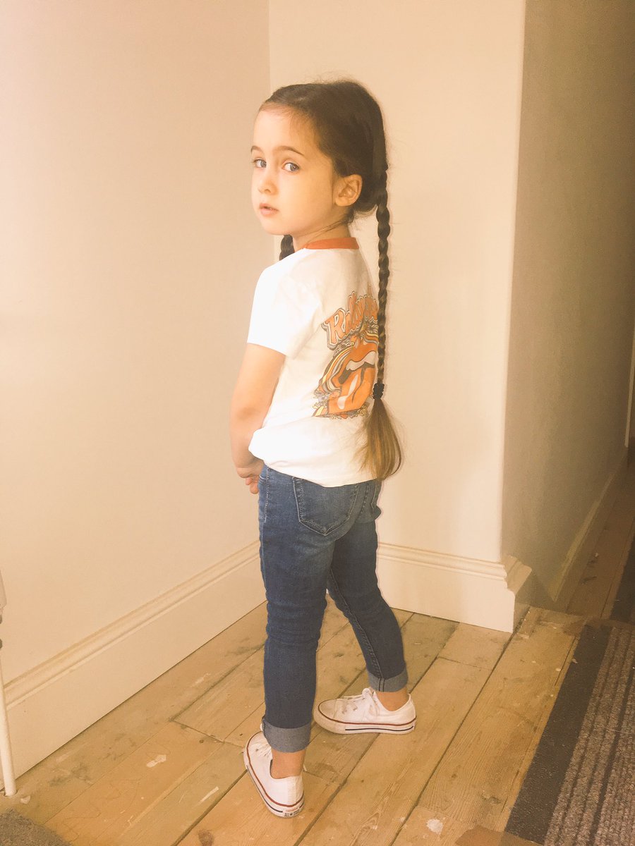 becciprebble's tweet photo. Rocking the 70's look, #skinnyjeans#rollingstones @RollingStone @Converse @SignatureMdls #next @nextofficial #signaturemodels https://t.co/9jVHwFiM1S