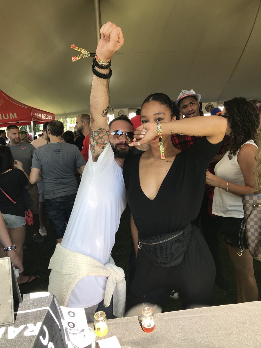 sidneystehle's tweet photo. Repping #EmpireBrew tattoos at #HalftimeBeerFest! #WhiteAphro #SloMo https://t.co/rb6zGRmEOO
