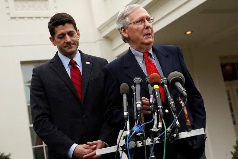 PoliticusSarah's tweet photo. Opinion: Healthcare Bill Is About The GOP Saving Itself, Not American Citizens https://t.co/GuMNOgfiXH https://t.co/MHlncKkKj9