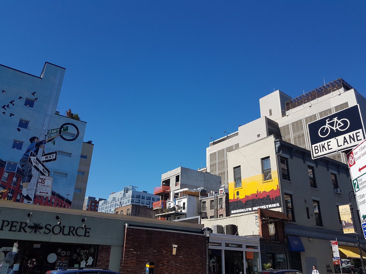 sealan's tweet photo. #SecondDayOfFall and #Brooklyn is boiling! #86Degrees https://t.co/vkARtEPaVx