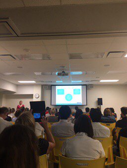 FJHettinga's tweet photo. Fantastic presentation from @DebbieVanBiesen on impact of cognition on dual-tasking. Fascinating research! #vista2017 https://t.co/PwjTRsVh4z
