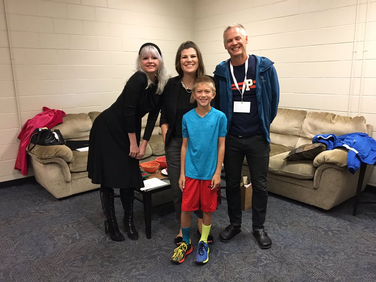 2nd session speakers getting ready in the green room <a href="/TEDxWestVanED/">TEDxWestVancouverED</a> <a href="/tkirincic/">Tashi Kirincic</a> <a href="/amyburvall/">ａｍｙｂｕｒｖａｌｌ</a> #tedxwestvaned