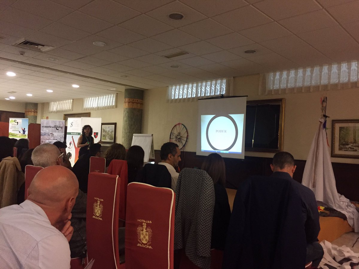 davidtuba10's tweet photo. Turno de @mldemiguel nos habla del #poder en #GraciasCoaching https://t.co/suF6Nit3HQ