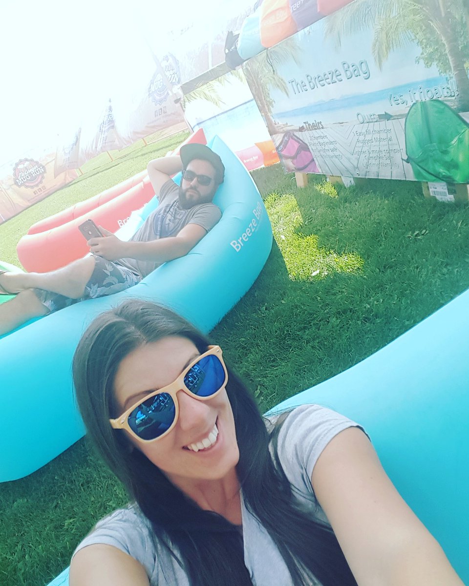 Summer🌞 in Fall🍃 = perfect afternoon/evening to enjoy local brews🍻, hang with friends &amp; chill on a #BreezeBag! Visit us at <a href="/McGregorBeerFst/">Mug Run & Beer Fest</a>