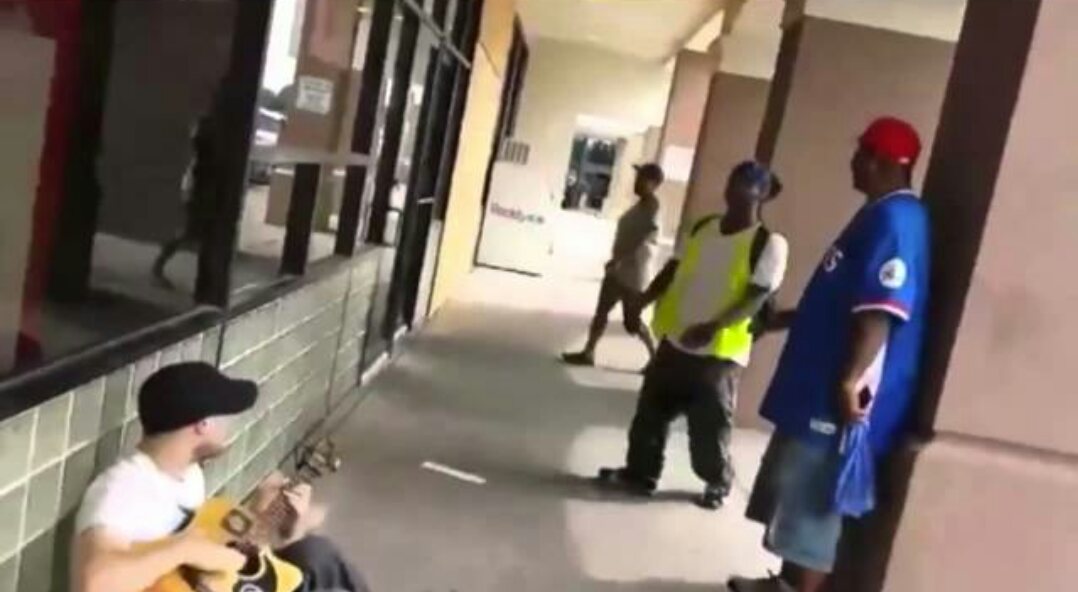 HeAndITogether's tweet image. youtu.be/9t84xbk6eAM