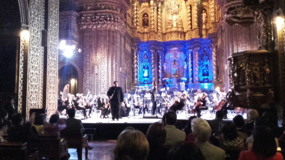 clarinetevzla's tweet photo. Representing @UIowaCLAS and #uiowaschoolofmusic in Quito, Ecuador. #EcuadorNationalSymphonyOrchestra #Weber2 #clarinet https://t.co/GIJdrSF0Qa