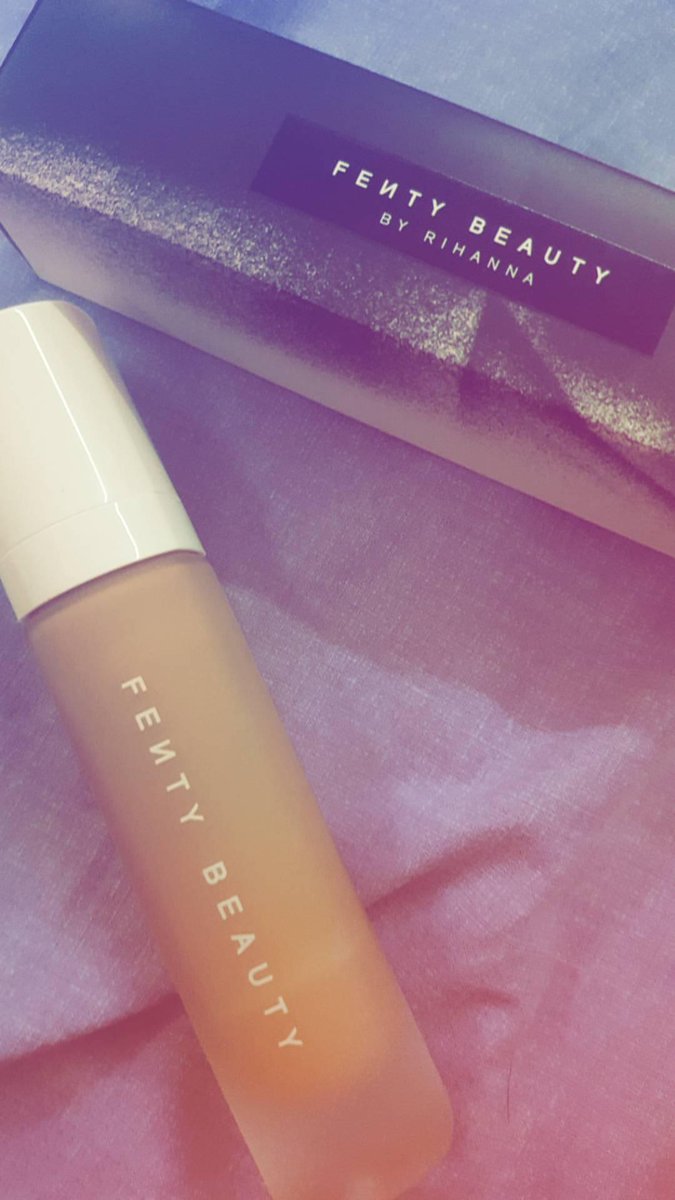 NutellaftAriana's tweet photo. 😍😍 @rihanna https://t.co/dOT69lgm6y