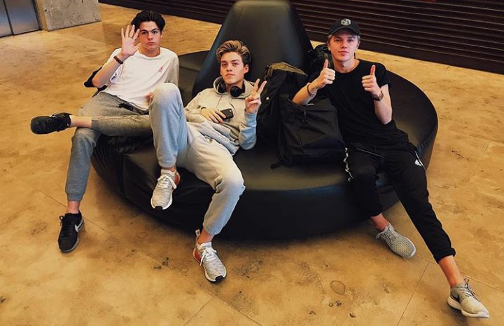 BlakeUpdatesPL's tweet image. #UPDATE 

Blake with Reece and George via @NewHopeClub Instagram