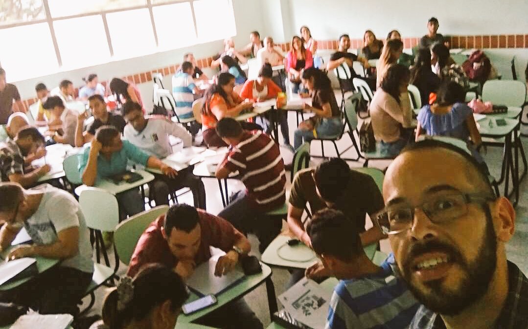 Otra jornada más de #TrabajoenEquipo junto a #DiploIngProcesos y #DiploGciaProduccion en <a href="/ceujap/">CEA Internacional</a> junto al Prof Esperanza. #AprenderHaciendo