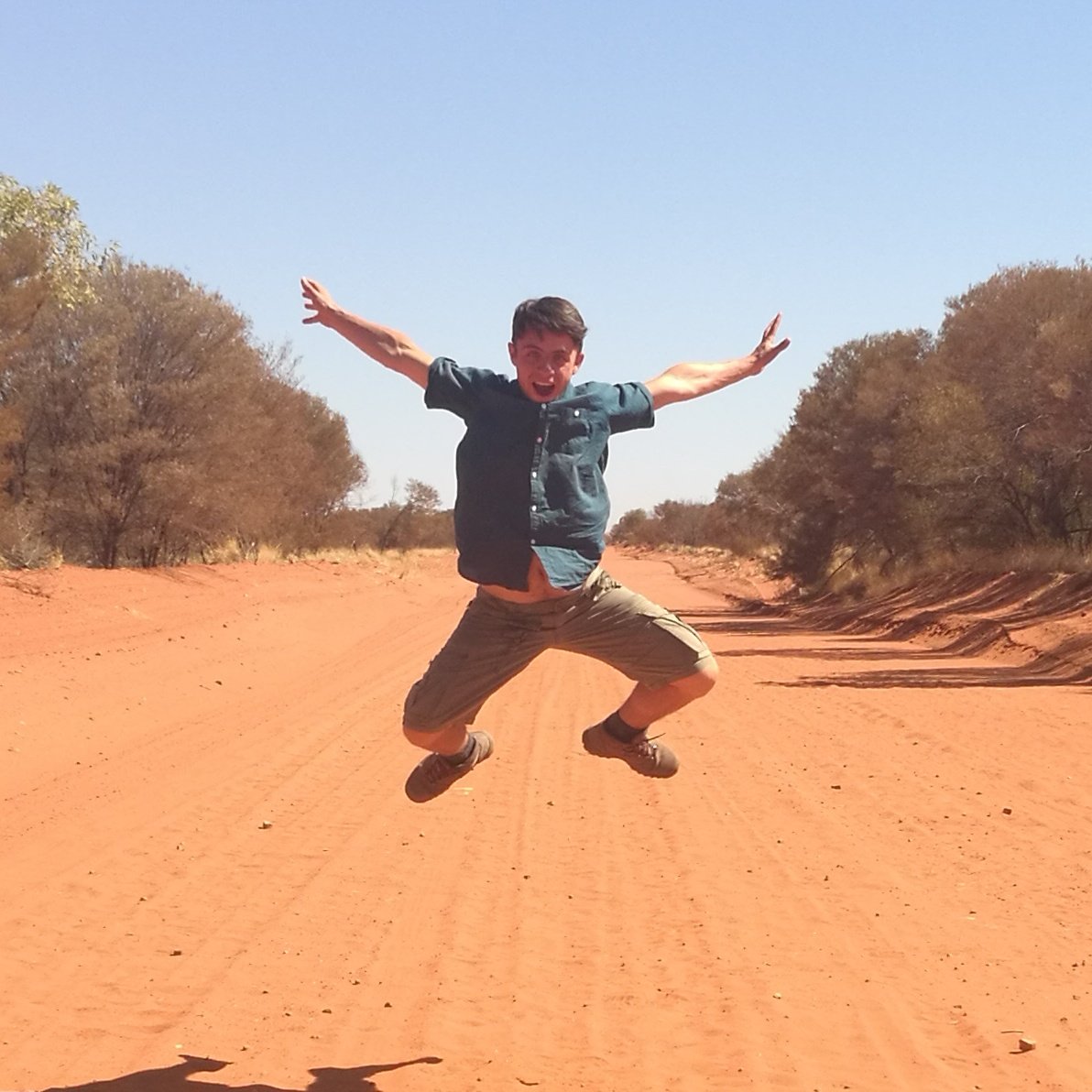 princi_azul's tweet photo. ¡AUSTRALIA!
#NuevaFotoDePerfil #Jumpingphoto https://t.co/tfC2SUA8Ex