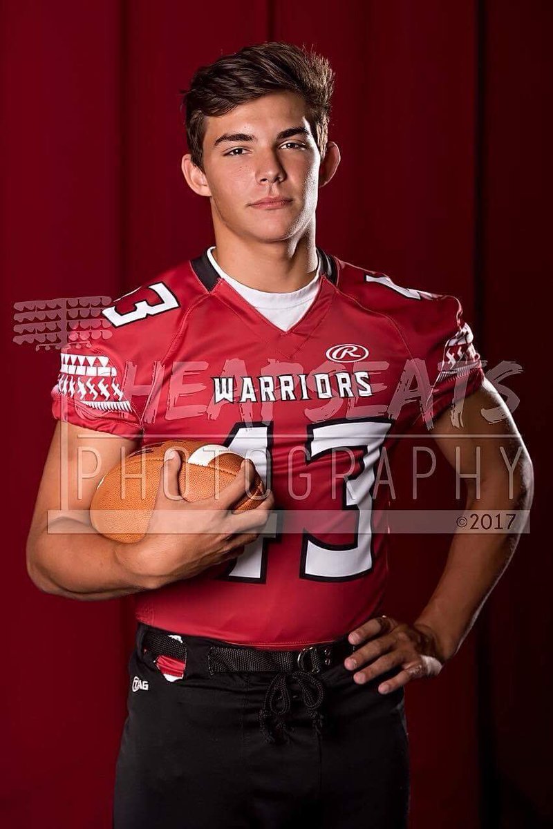 CheapSeatsPhoto's tweet image. Hey @CadenHastings you&apos;re in the Rigdon&apos;s prayers buddy! @fox_warrior @FoxAthletics | Great guy! #ToughAsNailsThisKid