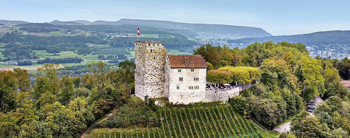 The castle Habsburg from where the famous family got its name. Still flying the flag of the rebels that took it in 1415 from Frederick IV.