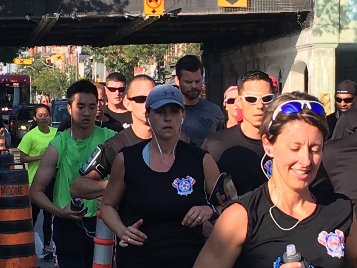 FunWithBobKemp's tweet image. ICYMI: The #RunToRemember at @TPS51Div was fantastic as always. @TPSAux51Div did a great job getting the runners back on the road! #Toronto