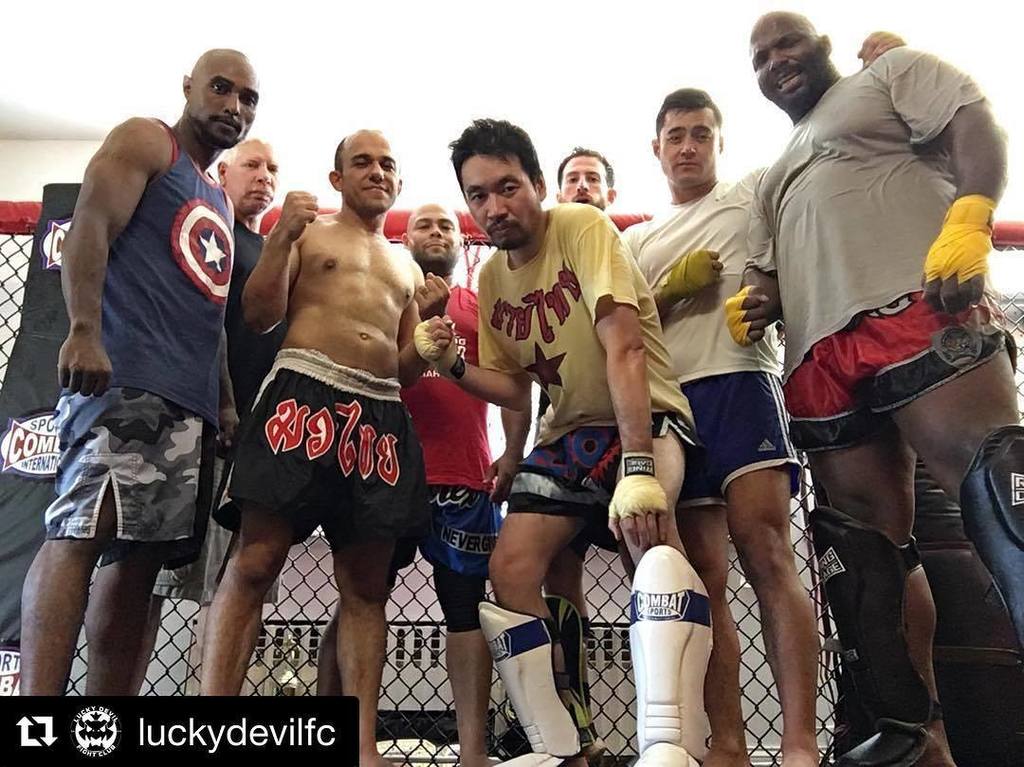 fulmetalartimis's tweet photo. #Repost @luckydevilfc
・・・
#fightweek #kickboxing #LuckyDevilFc #newhampshire 9/29/17 https://t.co/0nCtFcpJe6 https://t.co/9fYFFNQIeE