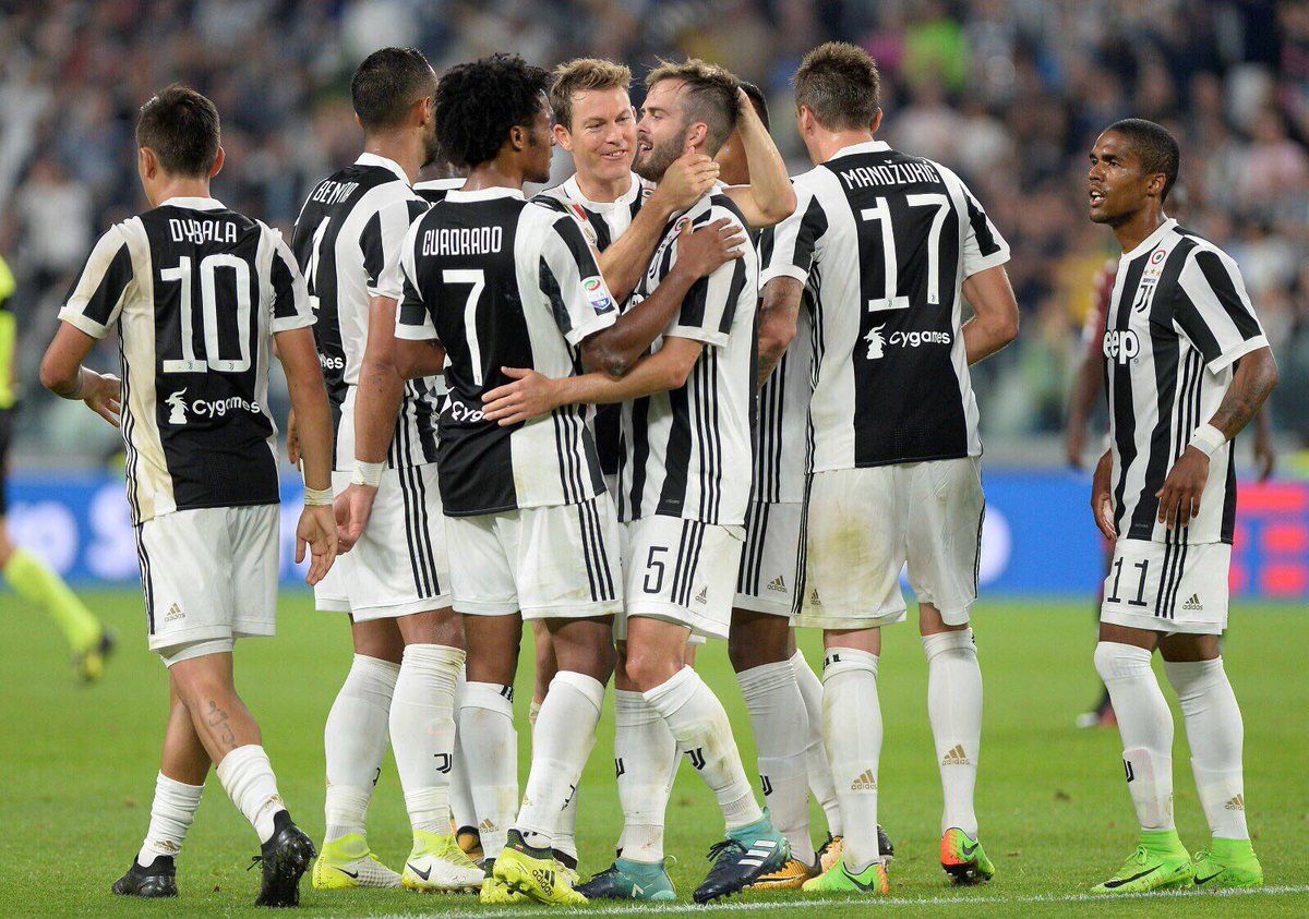 Cuadrado's tweet image. 😎🔥 Gracias Dios 🙏🏾 seguimos sumando! #forzajuve #finoallafine 🏁