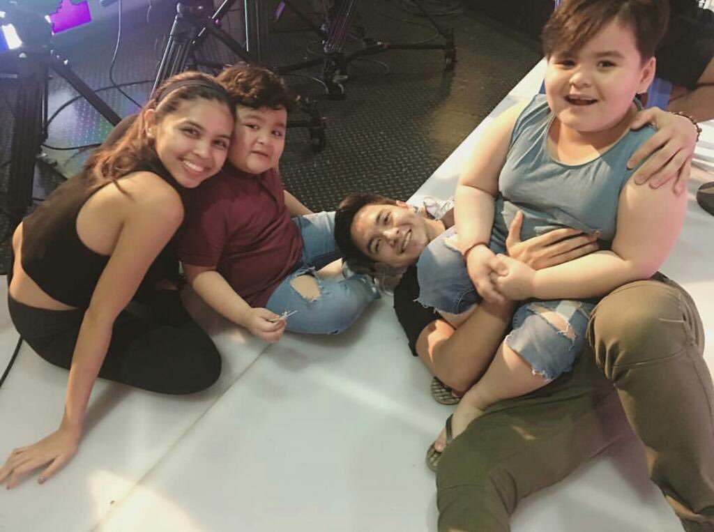 Jenalynesmeria1's tweet photo. Have a blessed Sunday!
#Aldubforever
#maichard
#maiden
#mainenatics
#mainester https://t.co/OCOuboxWoa