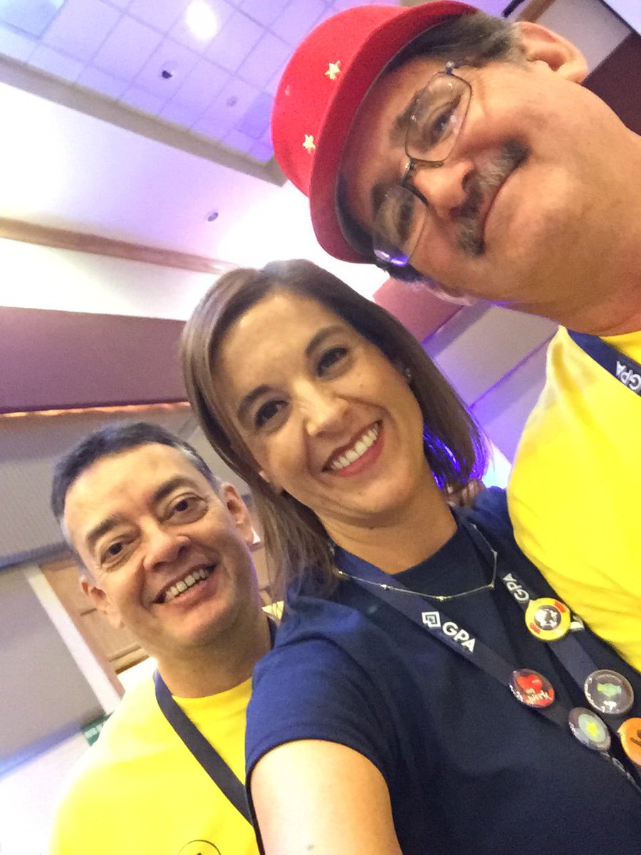 azulito11's tweet photo. Los 3 chiflados #OrgulloGPA 💙 https://t.co/aBBcc419dw