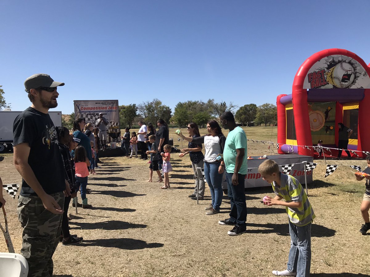 Enjoying a fantastic time with family and friends at our Company Picnic. #cemexcares