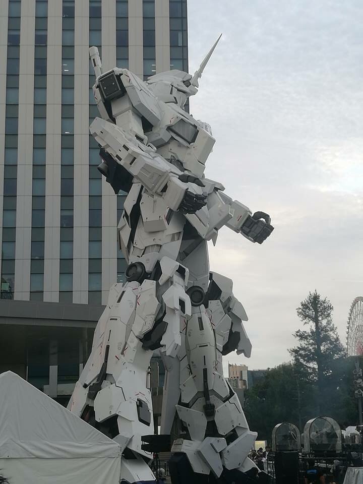 Ochacaffe's tweet photo. Il nuovo Gundam a Odaiba (Tokyo) è imponente. #Gundam #ガンダム #ロボット #Robottone #giapponese #tecnologia #futuro #robot https://t.co/rupAMYW8YL