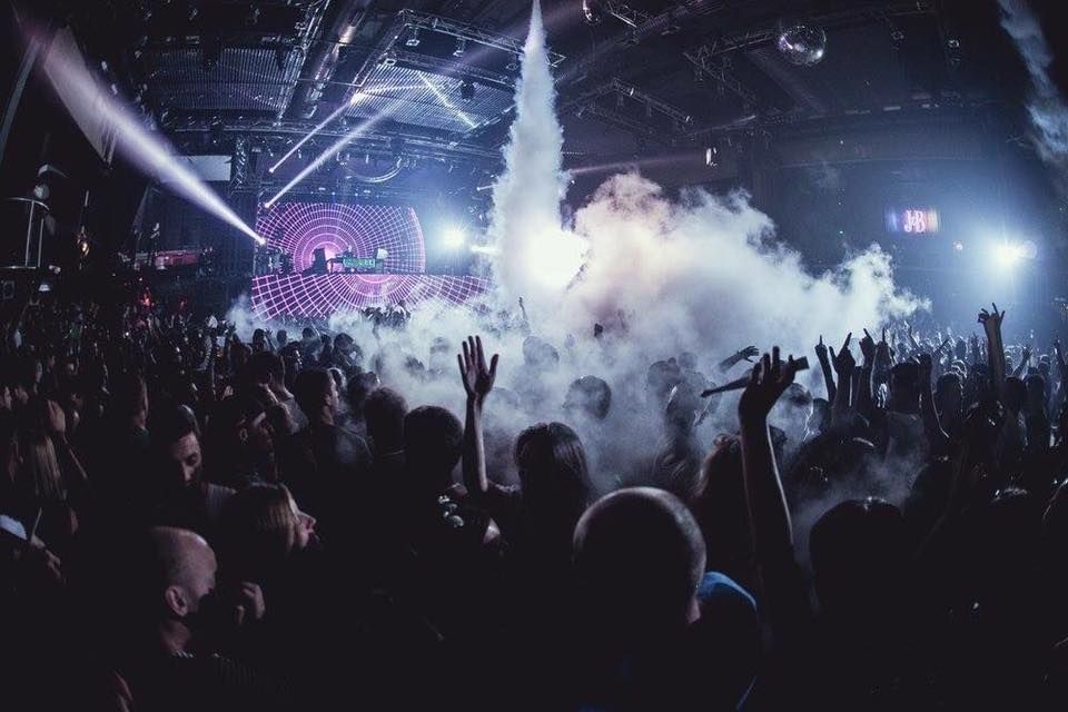 fabrikdiscoteca's tweet photo. Comenzamos #Code123 !! https://t.co/8qPt1UTjZV