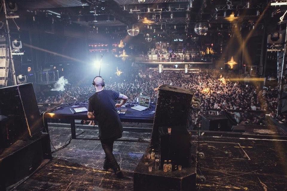 fabrikdiscoteca's tweet photo. Comenzamos #Code123 !! https://t.co/8qPt1UTjZV