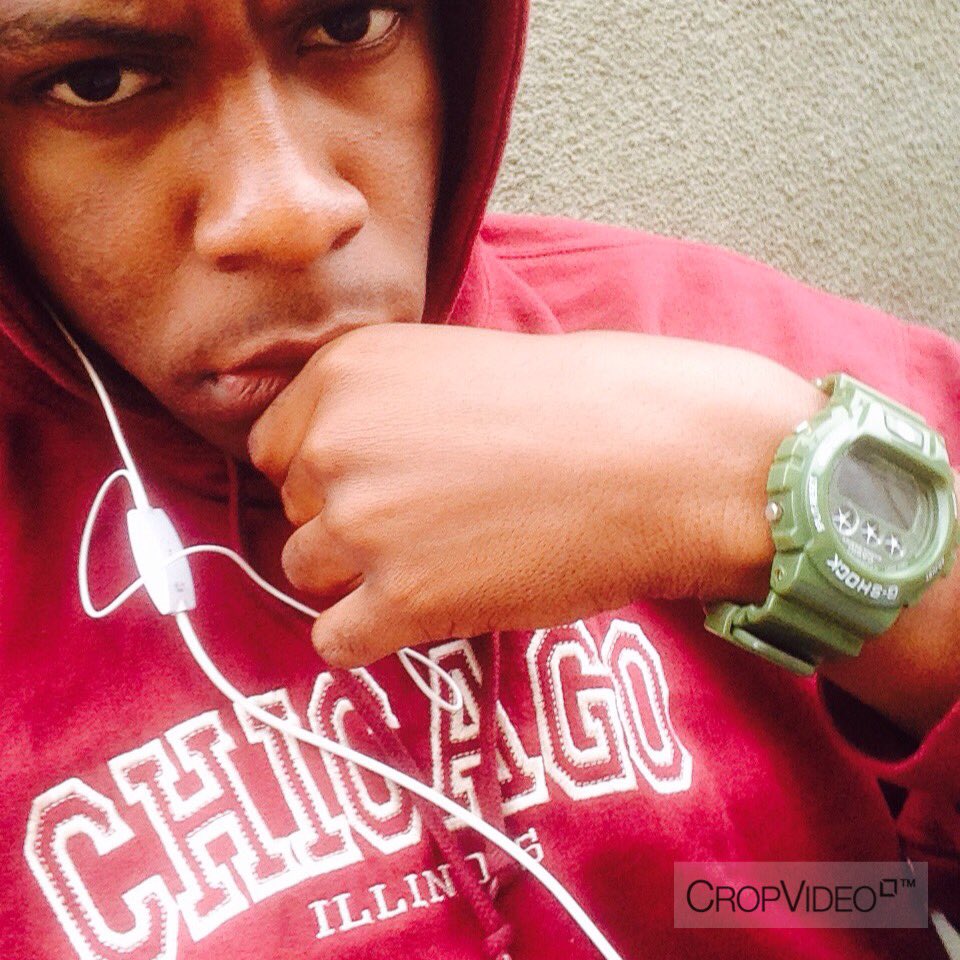 Maman m'a dit "soit fort et fière passe pas ton temps à te plaindre"