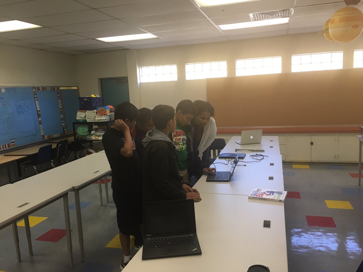 ComptonRobotics's tweet photo. FLL teams are completing  Hydrodynamics challenges @ComptonUnified https://t.co/Fa6qxpJeik