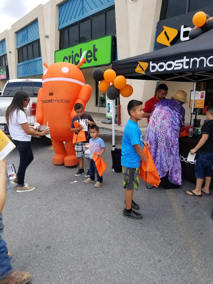 Jennifer Longoria (@jenniferlboost) on Twitter photo Tia Amanda from La Ley bringing in the crowds! <a href="/unimobile13/">Unimobile</a> <a href="/JustinCapers/">Justin Capers</a> <a href="/MichelleFikesOK/">📣Michelle Fikes📣</a> #FallFlipEvent #BoostLovesTXnotTaxes Tia Amanda from La Ley bringing in the crowds! <a href="/unimobile13/">Unimobile</a> <a href="/JustinCapers/">Justin Capers</a> <a href="/MichelleFikesOK/">📣Michelle Fikes📣</a> #FallFlipEvent #BoostLovesTXnotTaxes
