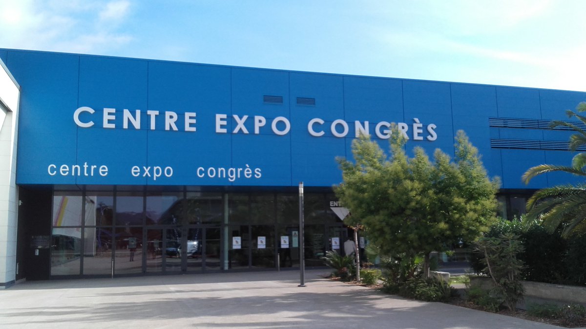 JEANRENELAGET's tweet photo. 1er Salon des Maires, élus locaux et décideurs publics à #Mandelieu 22/09/17 : 80 exposants au rendez-vous ! #RPF #RPR #RPF06 #RPR06 #Laget https://t.co/8EcCaT6gWK