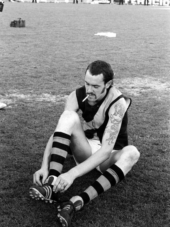 nicholas_potter's tweet image. Robbie &quot;#Bones&quot; McGhie, #VFL Grand Final #MCG, September 1973 (#RennieEllis #Photographic Archive)