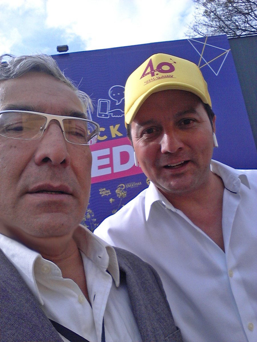 funsolidaria's tweet image. Nuestro @Ministerio_TIC @lunadavid  con nuestro CEO de @CooperAppCol Luis Fernando @miquindio  en @Col4punto0  Corferias