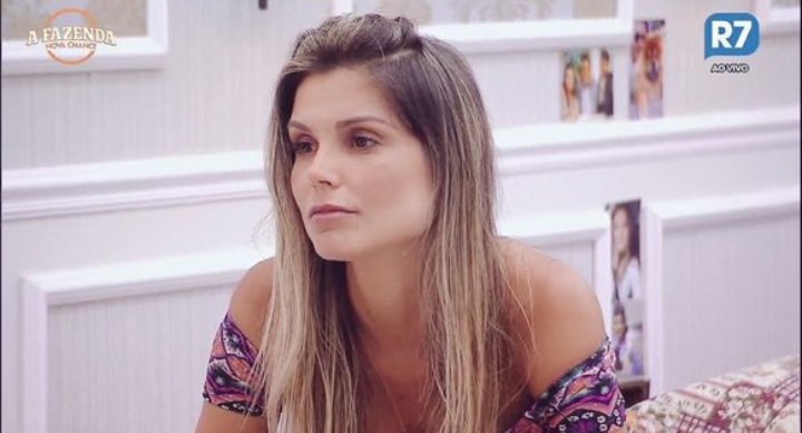 pedro_hs20's tweet photo. Para quem vai sua torcida até esse momento?? 

Ana Paula Minerato - RT
Flávia Viana - Fav 

#AFazenda  https://t.co/RNhzDFQhMH