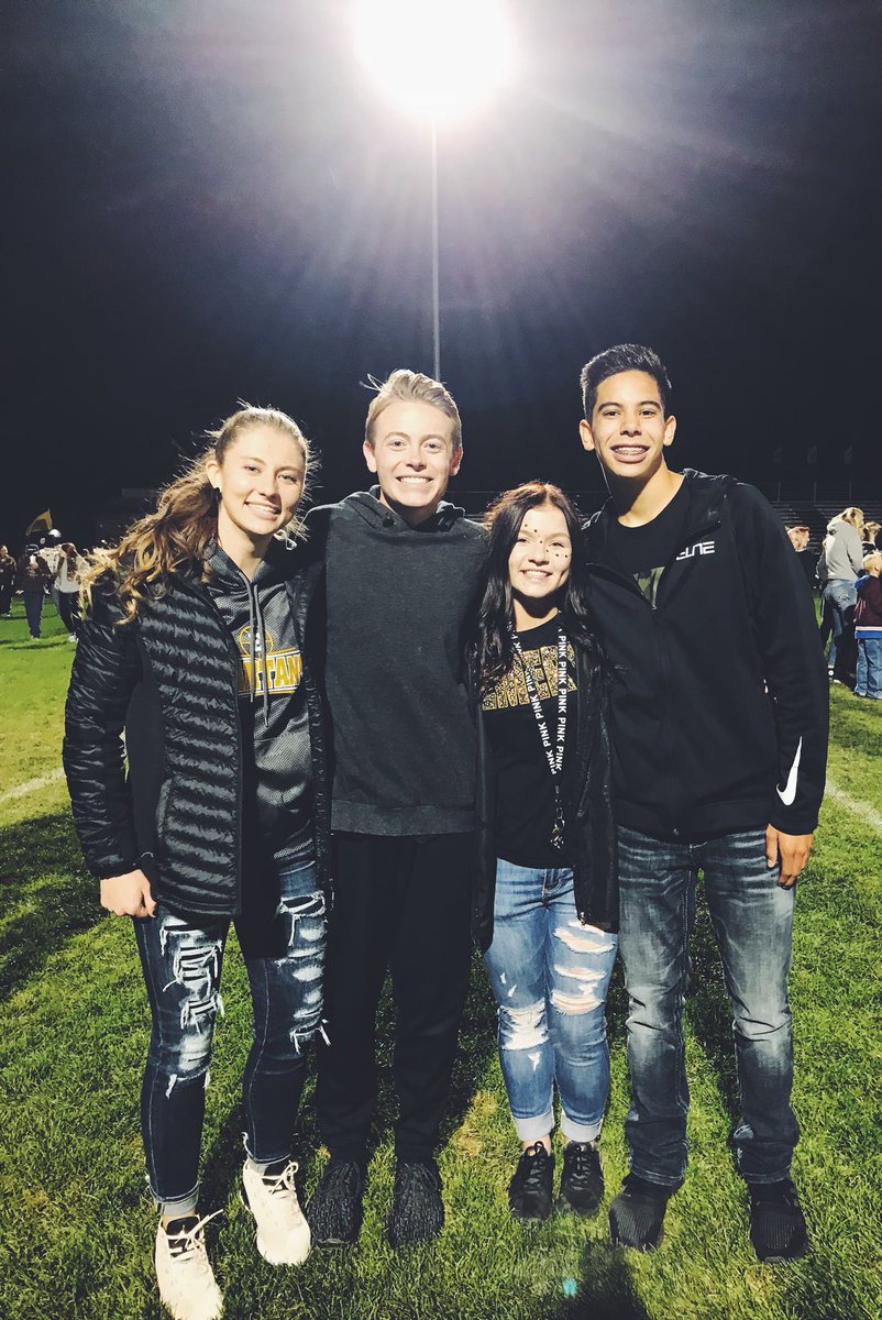 lainee_jensen's tweet photo. I have some really great friends!! 💕 https://t.co/CaaSvytHf5