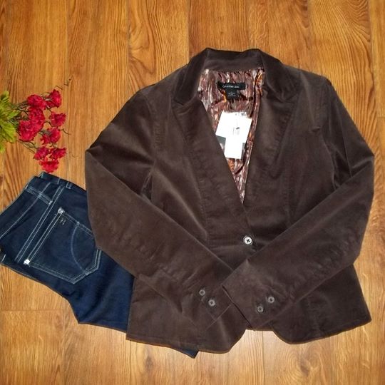Sandgi9627's tweet photo. NWT Calvin Klein Brown Fine Wale Corduroy Blazer Size L #Thelookforless #Calvinklein #Forsale https://t.co/eNDX4m1hEr https://t.co/hDxcxNXUcz