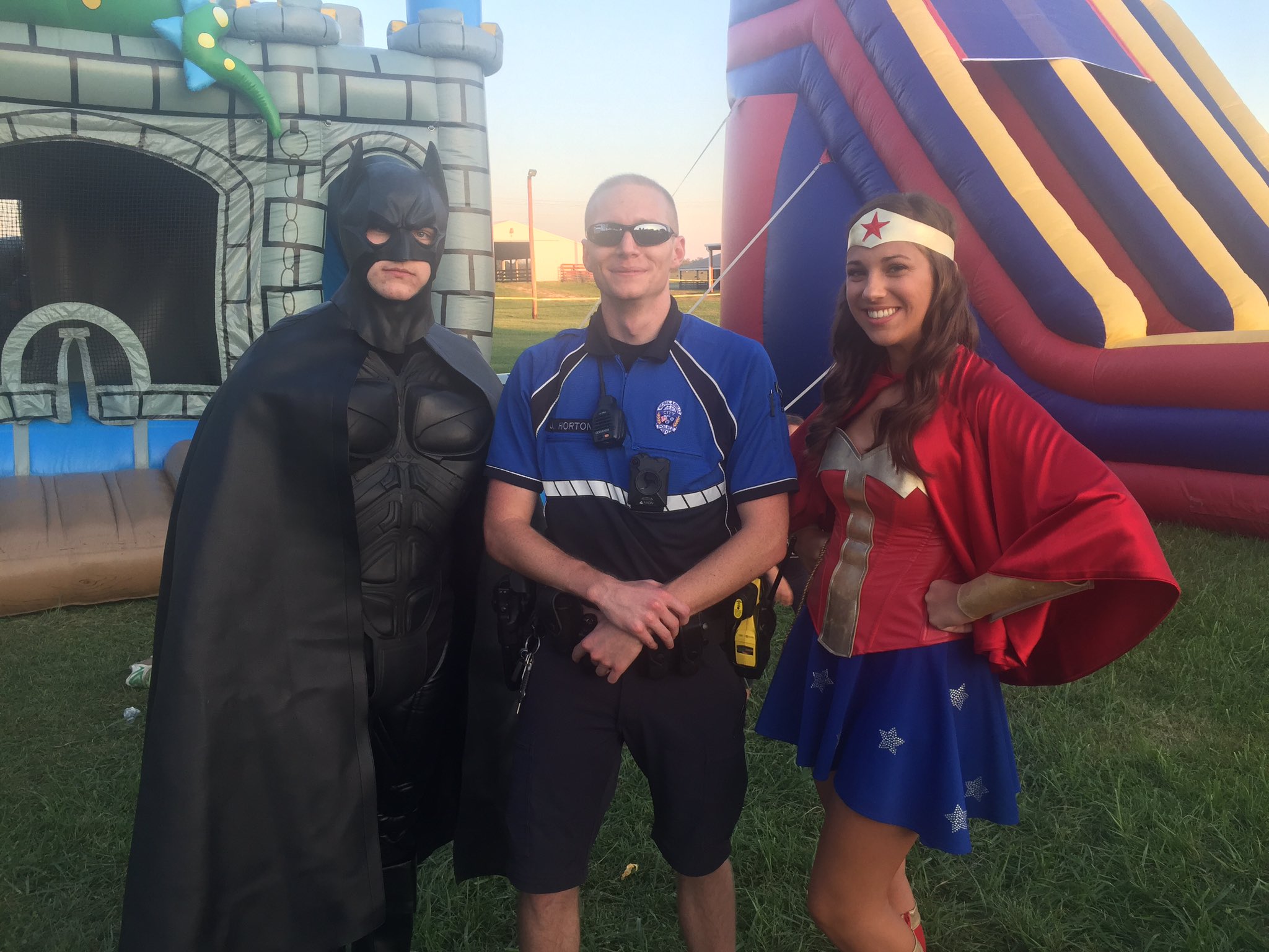 Nicholasville Police Crime Fighting At The Burger Bash W Ofc Horton I Think The Citizens Are Safe Even The Joker Couldn T Evade Capture T Co Tvvs357xhj Twitter