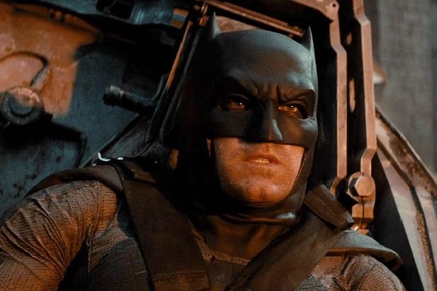 TheWrap's tweet image. #BatmanDay: #JusticeLeague Director @ZackSnyder Declares @BenAffleck Best Batman Ever thewrap.com/batman-zack-sn…