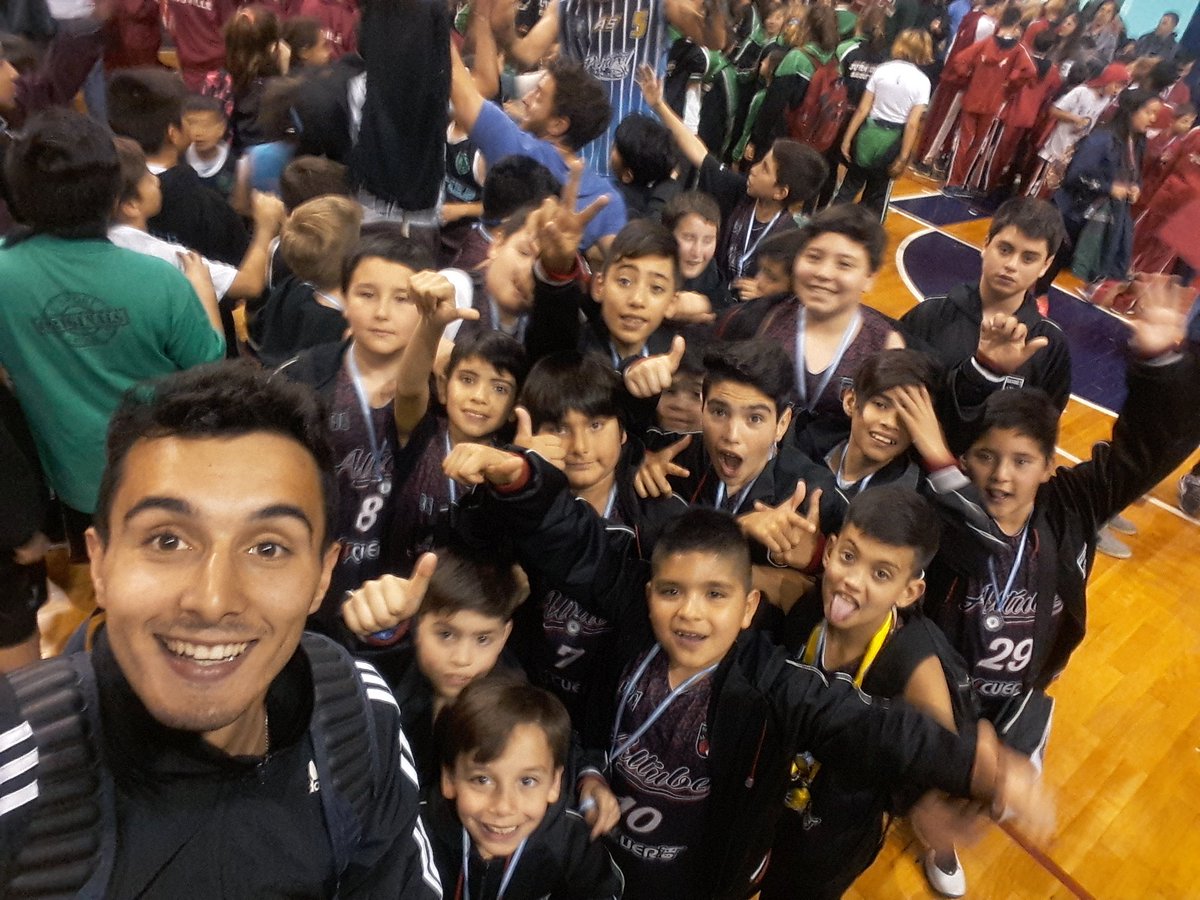 AltubeBasquet's tweet photo. Mini Basquet en MDQ ! #Altube https://t.co/UFHyh2zixb
