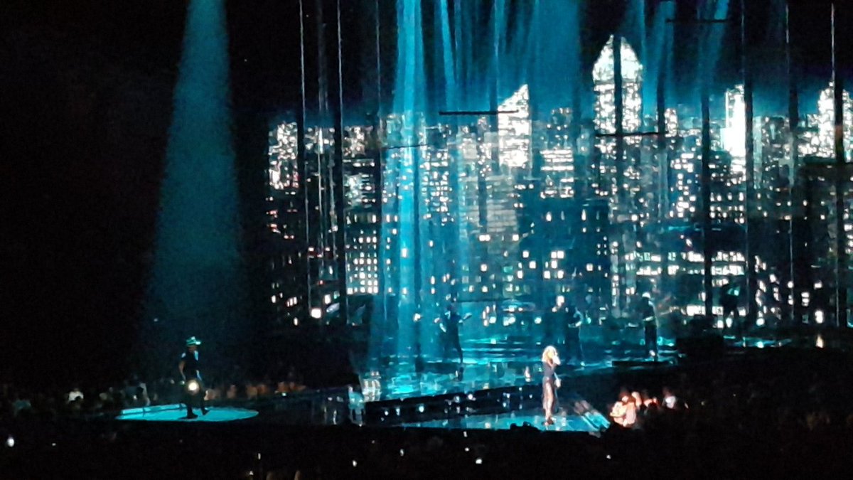 AngSwanson's tweet photo. Such a great show! It's a MUST SEE! Thank you @FaithHill  @TheTimMcGraw  &amp; @SprintCenter 💞 https://t.co/gM0pMEgoFe