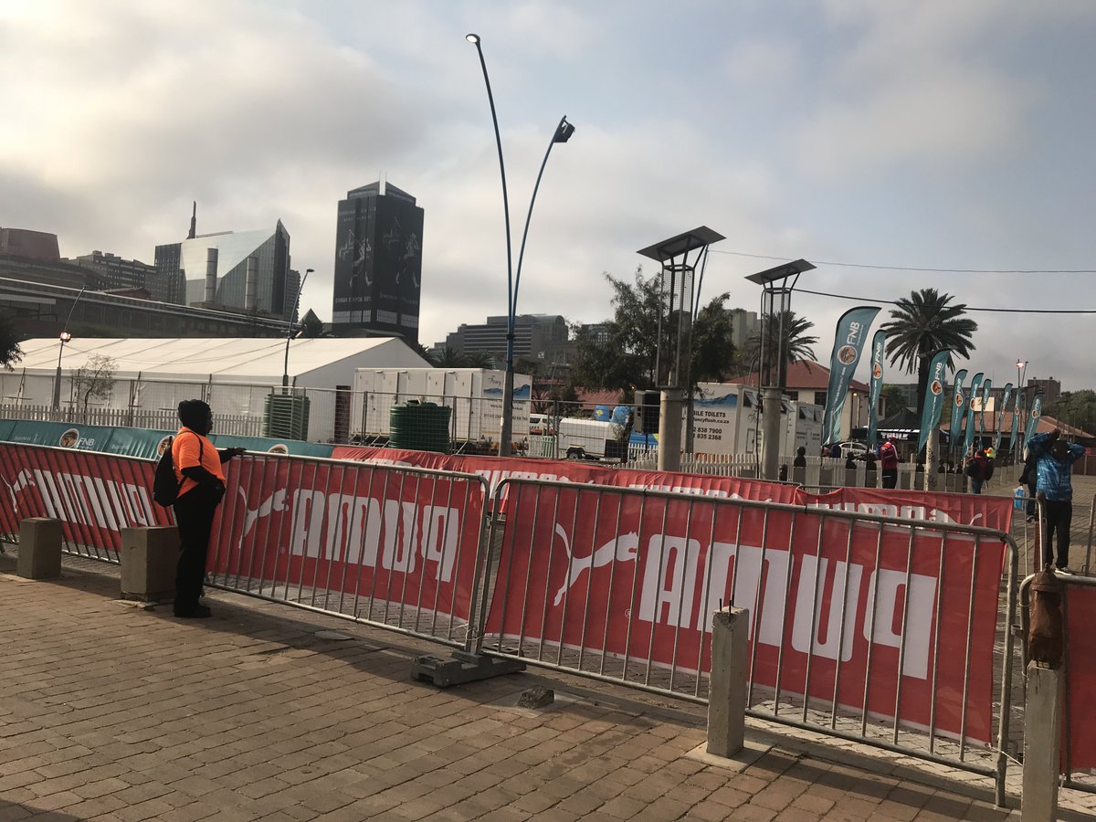 thabang_lepule's tweet photo. Let the fun walk begin #exploreyourcity #cityrun @joburg10k @PUMASouthAfrica https://t.co/rVAi6KbcKl