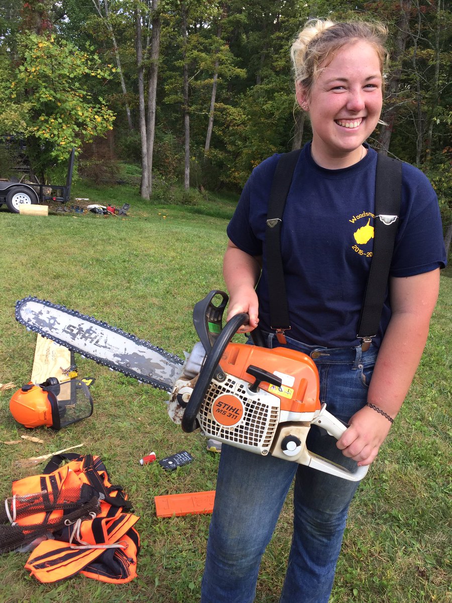 Michiko13's tweet image. Awesome demonstration by @WestVirginiaU's Woodsmen Club at #NASF2017 this week! #forestry #ForestProud