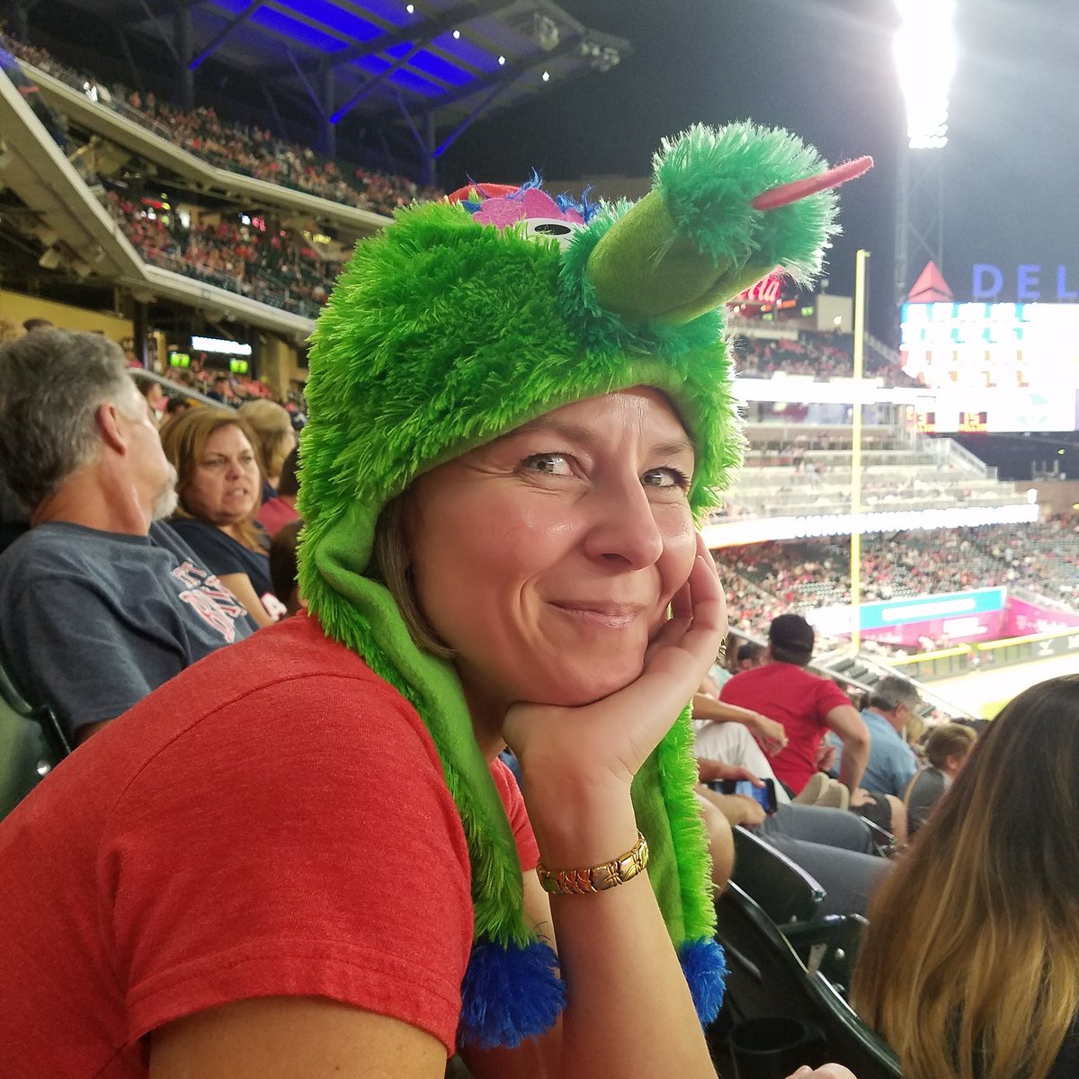 mjharada5's tweet photo. I don't understand why I don't get on the Jumbotron at Braves stadium! 😂😂😂 #rockinthedanglehat #phillyinbravescountry #phillyphan https://t.co/gdcaIG1XSw