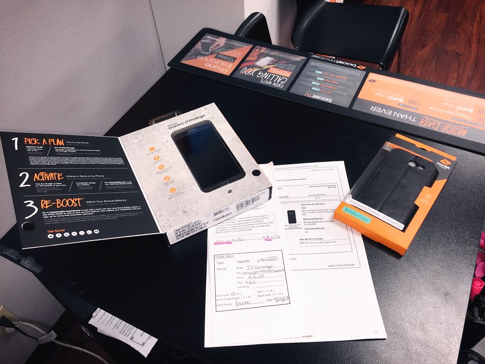 Lets finish the day strong!🙌 #FlipOffMetro #BoostFallFlip  #SwitchHappens #FlipOffTaxes #BoostNation @relizondospg <a href="/Alicia_SPG/">Alicia Gonzalez</a> <a href="/marlene_vip/">Mia</a>