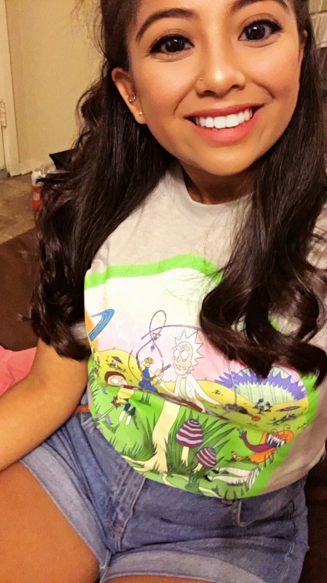 ashley_695's tweet photo. Wubba Lubba Dunk Dunk. ๐ป
#TimeToGetSchwifty #RingDunk2017 https://t.co/blqsU8QqBn