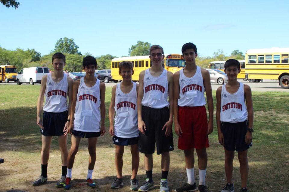 SmithtownXC2017's tweet photo. Smithtown sophomores place 3rd at Suffolk coaches https://t.co/fvEG0jO5Qg