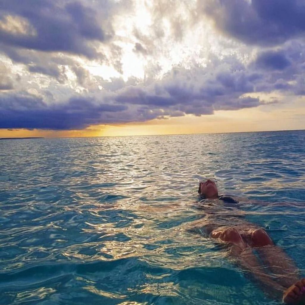 cubacheckin's tweet photo. Tag who you'd dine with!
Sunset at Varadero ✨
.
.
Vía: @garciacomeron . .
#instatravel #cubacheckin #cuba #cubatravel #timeforcuba #igers… https://t.co/yZGdHJ2g1V