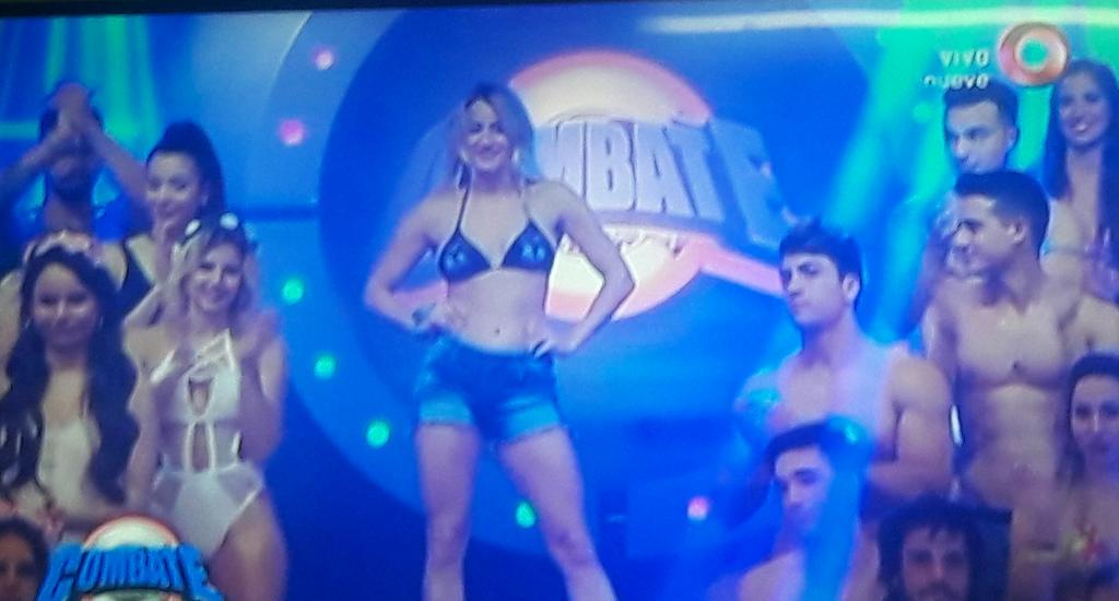 Ayelenriquel's tweet photo. #PrimaveraEnCombate La Mas Hermosaaaaa 👑😍 @MicaViciconte 👑💚 https://t.co/yaFlajorBv