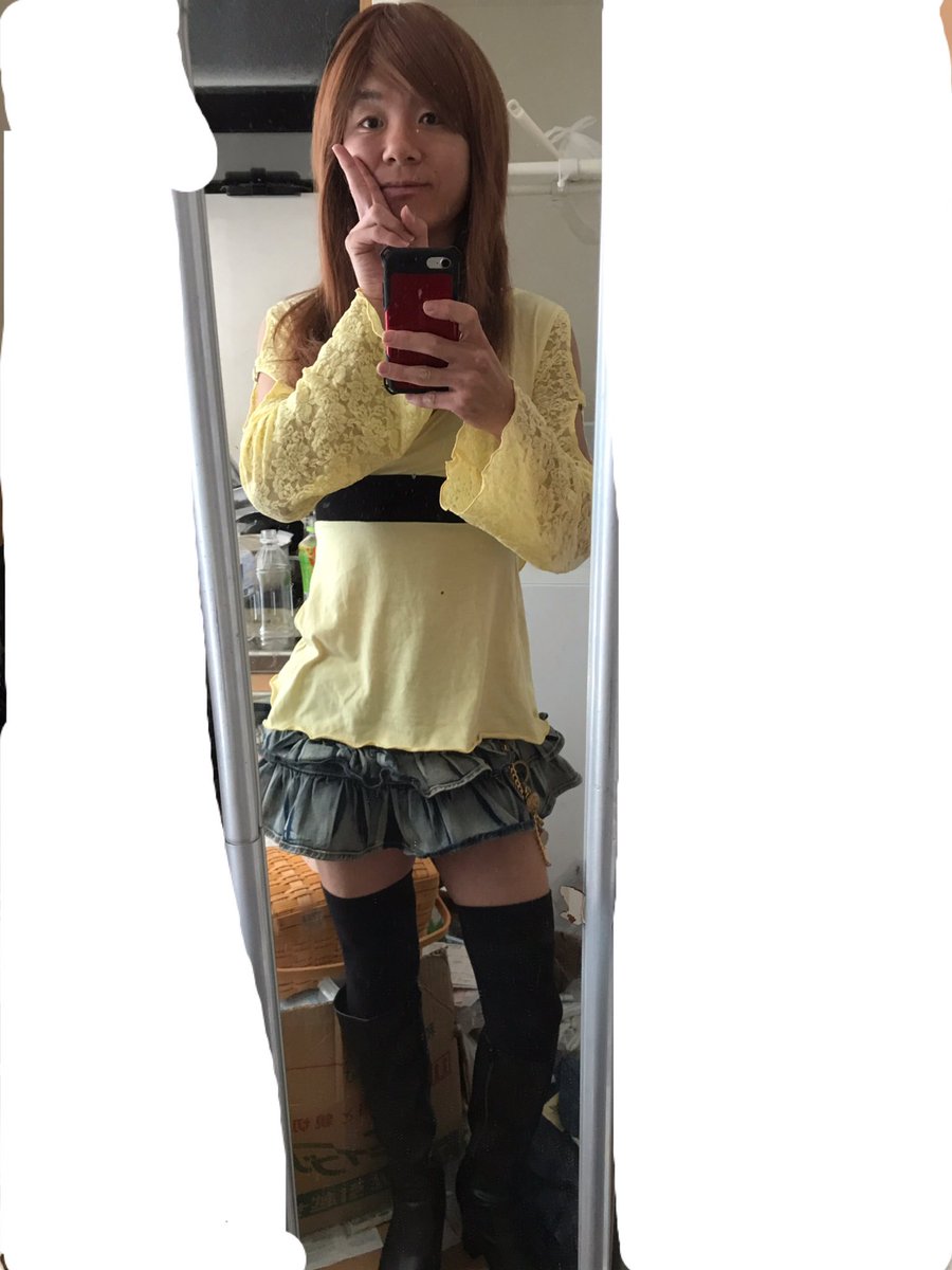 仕事中の下着女装画像 